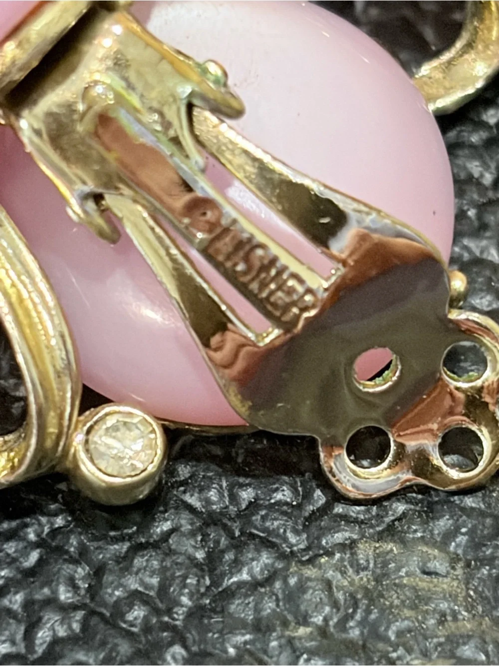LISNER  1950 - 1960’s gold‑Tone Pink Cabochon Necklace and Earring Set